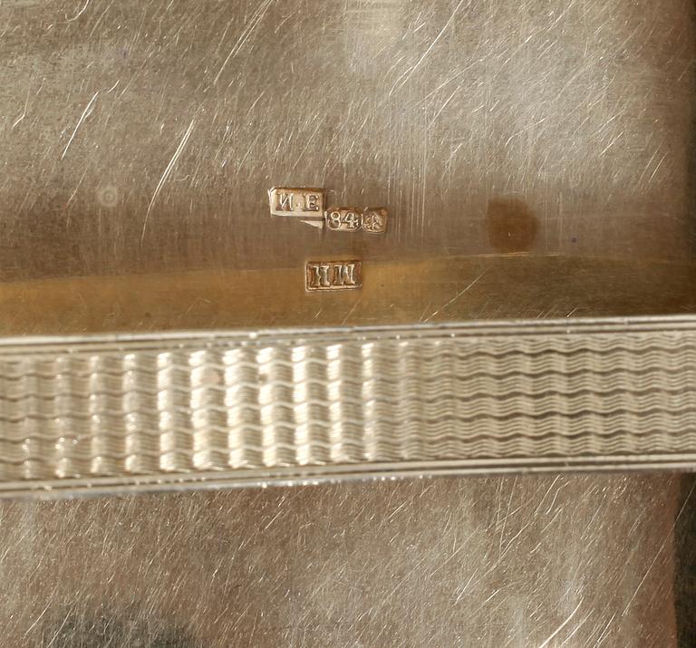 CIGARETTETUI, silver, Moisei Ivanov , St. Petersburg, 1873. Vikt ca 177 gram.