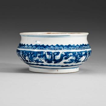 351. A blue and white censer, Qing dynasty, Kangxi (1662-1722).