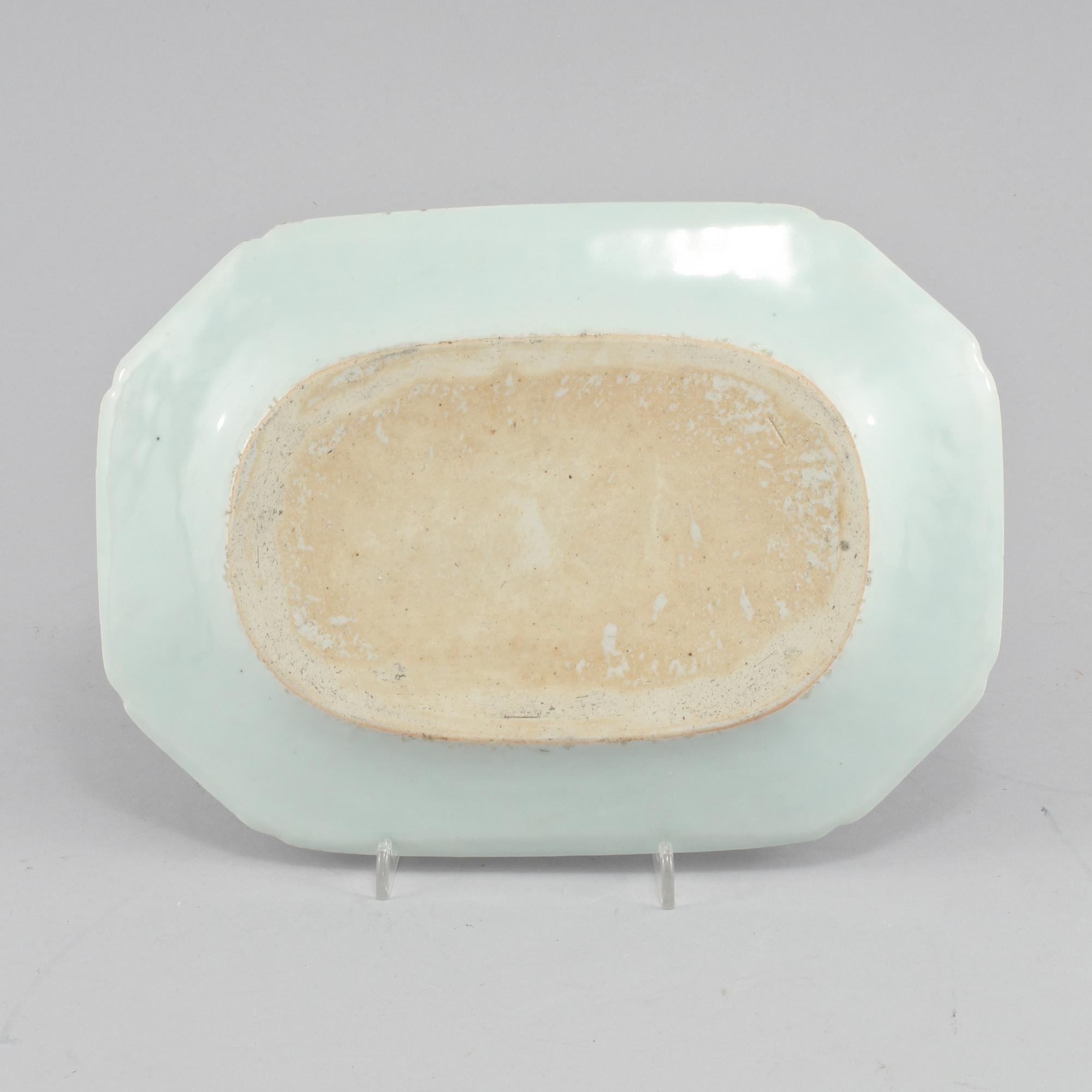 STEKFAT, porslin, Kina, Qianlong (1736-1795).