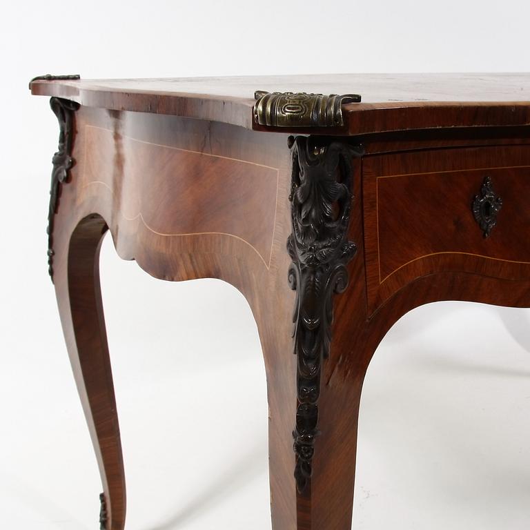 SKRIVBORD, rokokostil, 1900-tal.