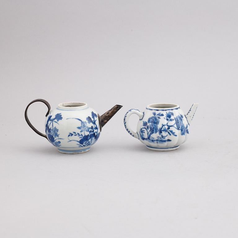 A group of Chinese porcelain, Qing dynasty, Kangxi, Qianlong, 18th and 19th century. Six pieces.