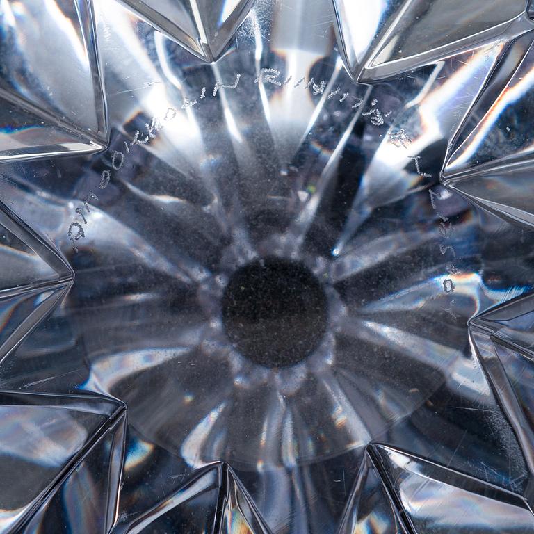 A TÄHTI (Star) GLASS VASE, signed Aimo Okkolin Riihimäen Lasi Oy.