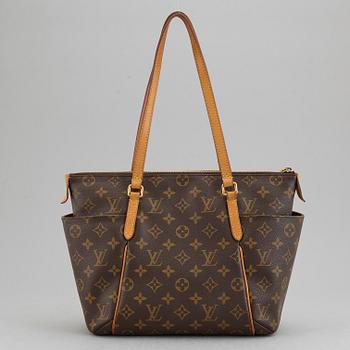 LOUIS VUITTON, a 'Totally PM' monogram canvas bag with bagcharm.