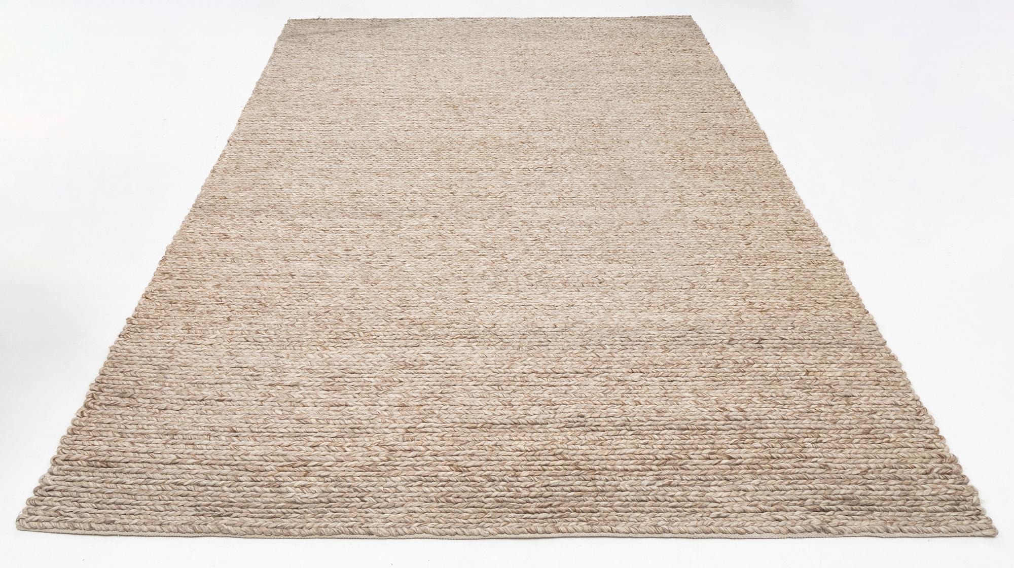 Matta, "Chunky wool sand", Lotta Agaton Interiors x Layered, ca 400 x 300 cm.