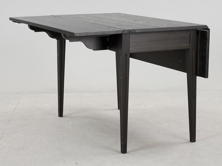 KLAFFBORD, "Alunda", ur Ikeas 1700-tals serie.