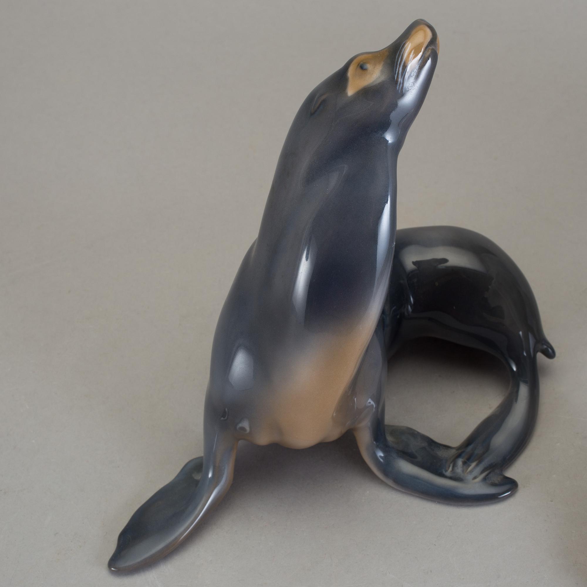 FIGURINER, 2 st, porslin. Bing & Gröndahl, Danmark, 1900-tal.