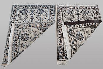 a pair of rugs, Nain, part silk, ca. 80 x 60 cm & ca. 83 x 58 cm.