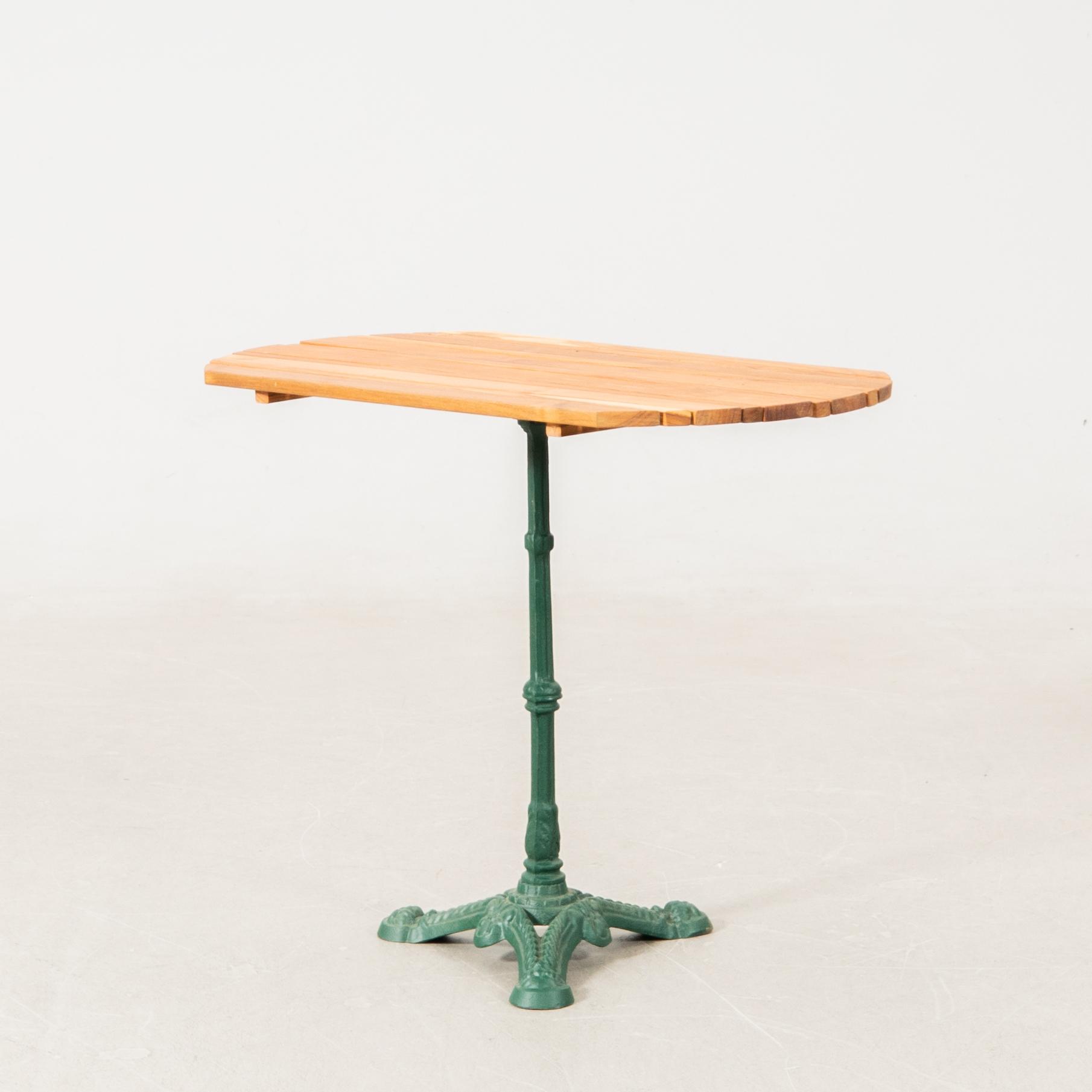 Trädgårdsbord 1900-talets andra hälft.