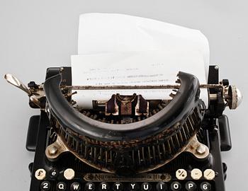 A Columbia Bar-Lock typewriter, early 20th century.