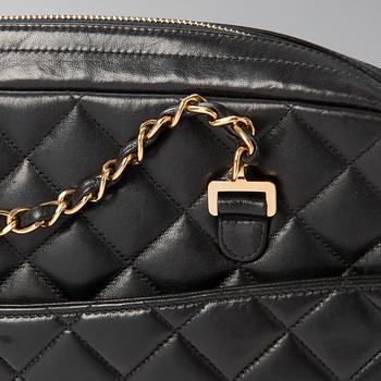 AXELREMSVÄSKA, Chanel.
