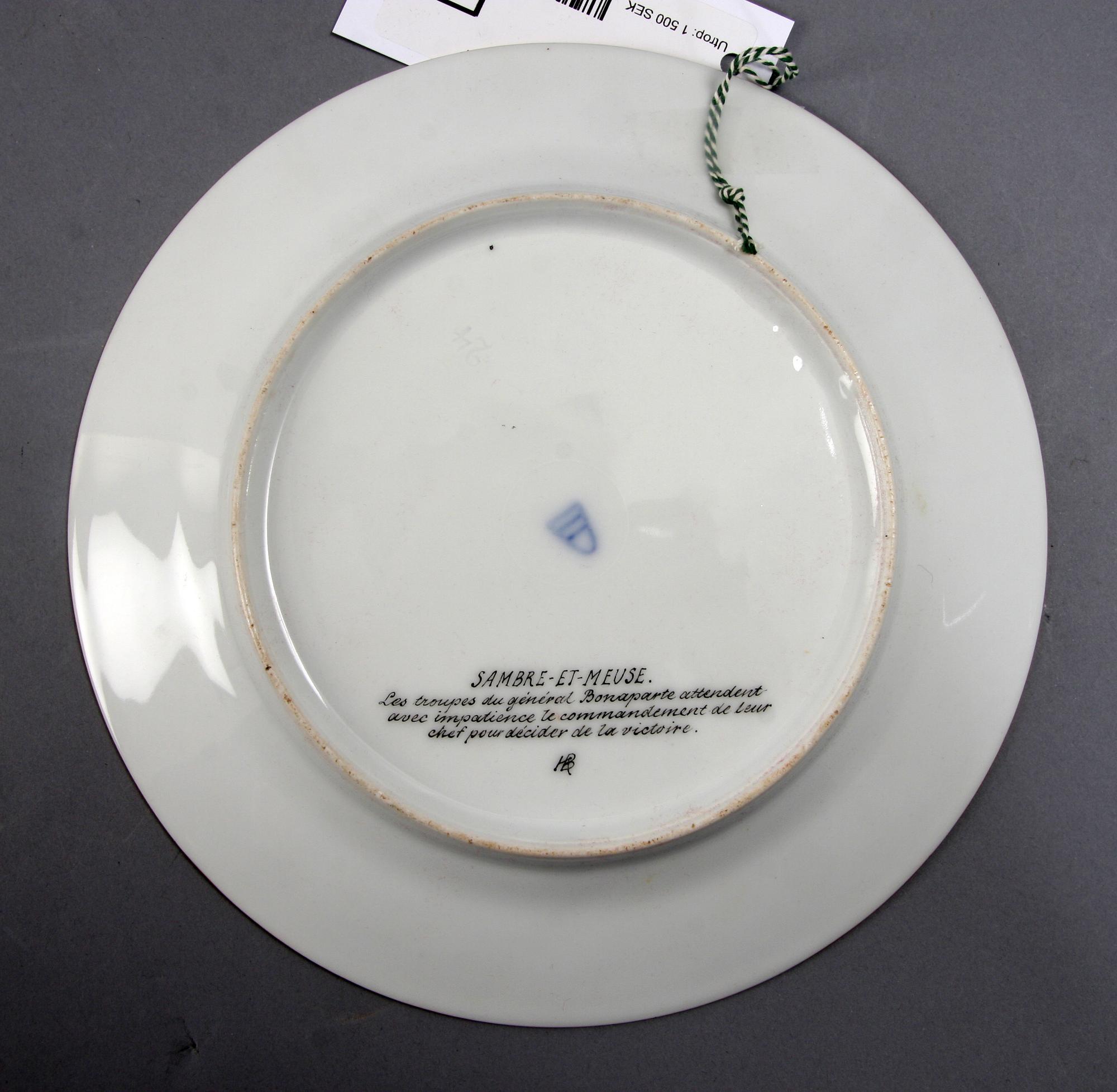 TALLRIKAR, ett par, porslin, Wien.