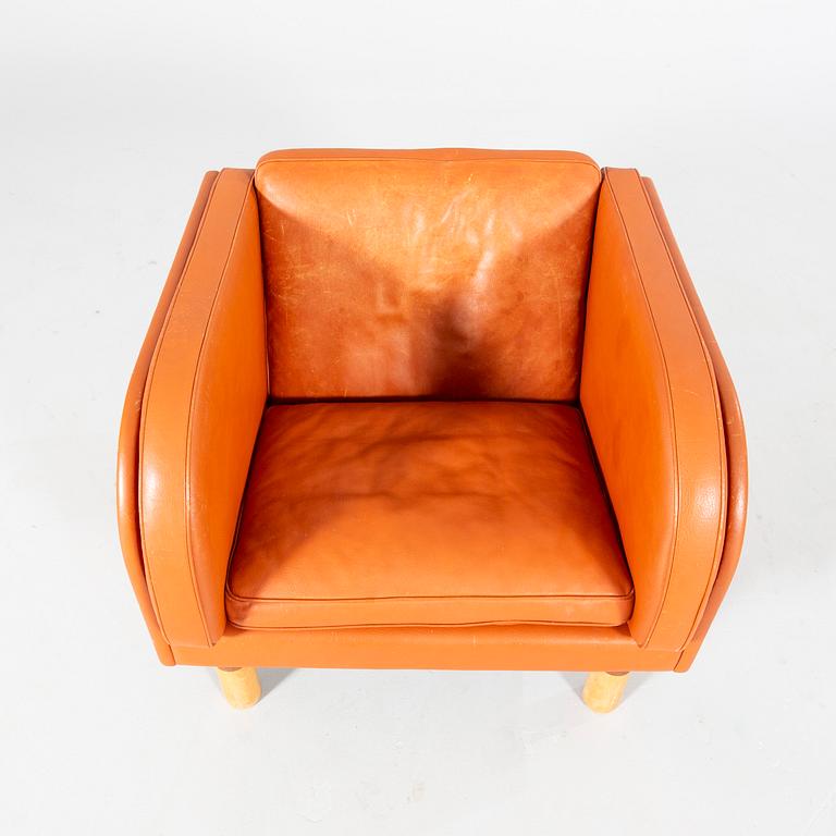 A "EJ20" sofa and armchair by Jørgen Gammelgaard for Erik Jørgensen from the late 20th century.