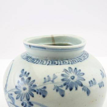 Urna Korea 1800-tal porslin.
