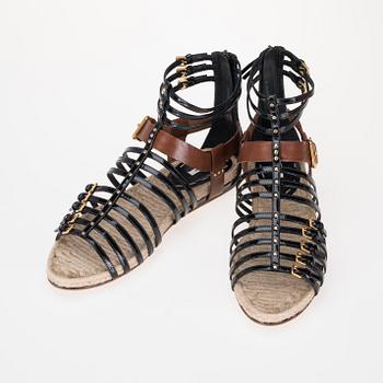 SKOR, MiuMiu.