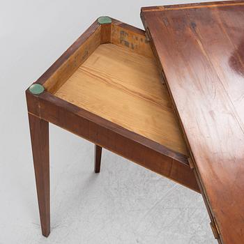 A games table, 19th century.