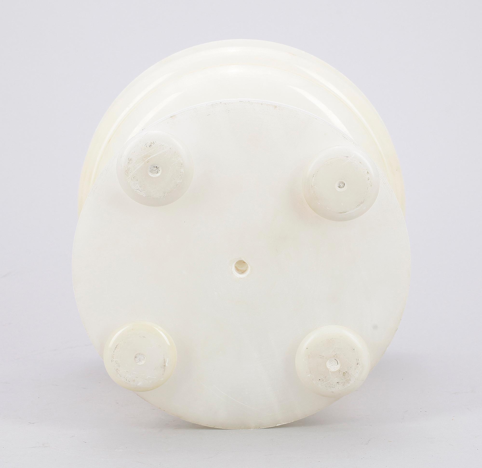 BORDSUPPSATS, alabaster, 1900-tal.