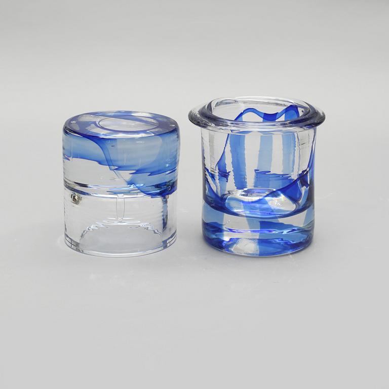 VAS, två delar, glas, Lars Hellsten, Orrefors, daterad på kvitto 1995.