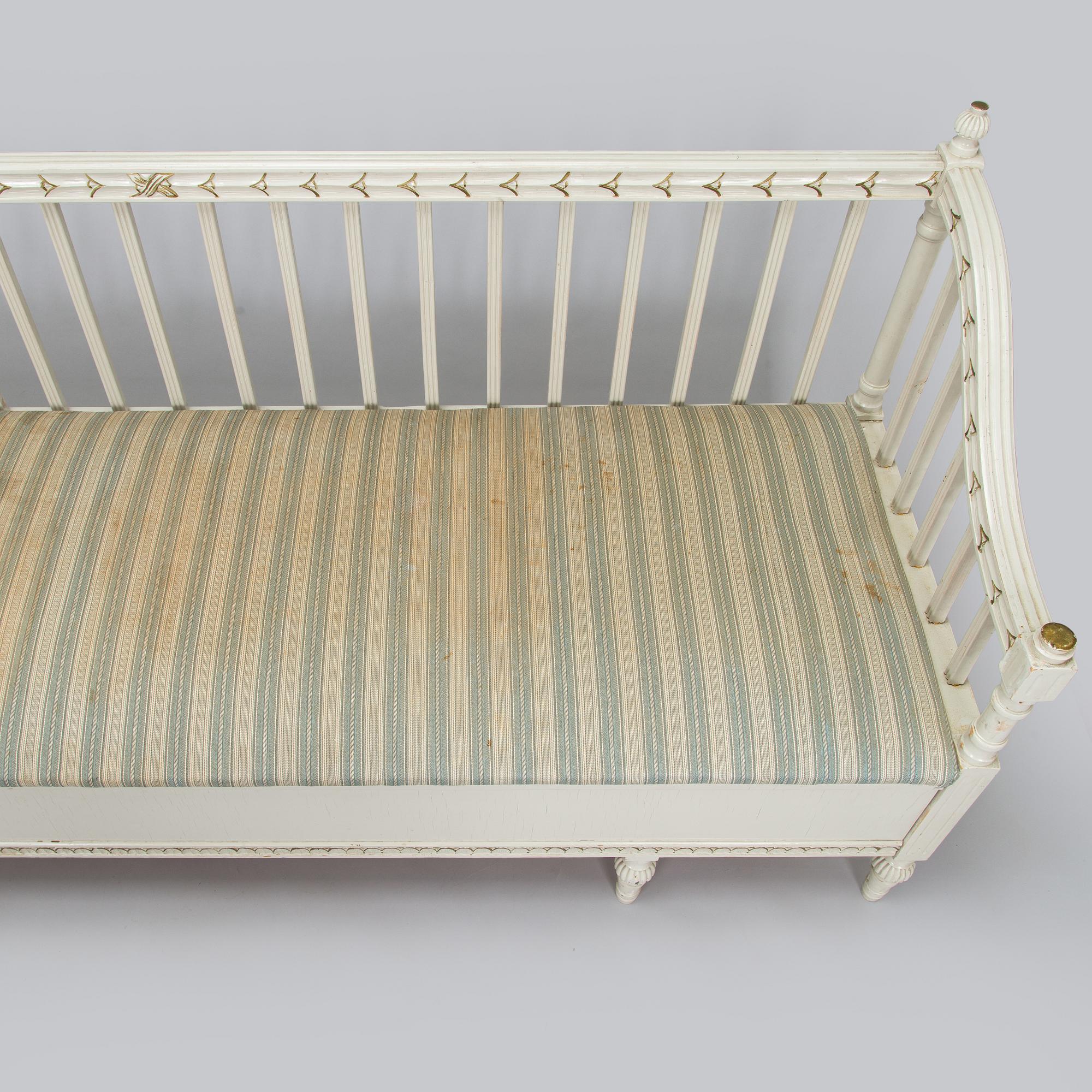 Sohva, kustavilaistyylinen, 1900-luvun alku.