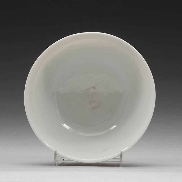 A Chinese bowl, Republic, 20th century with a Hongxian  mark.