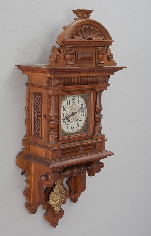 VÄGGPENDYL, Lenzkirch, nyrenässans, 1800-talets andra hälft.