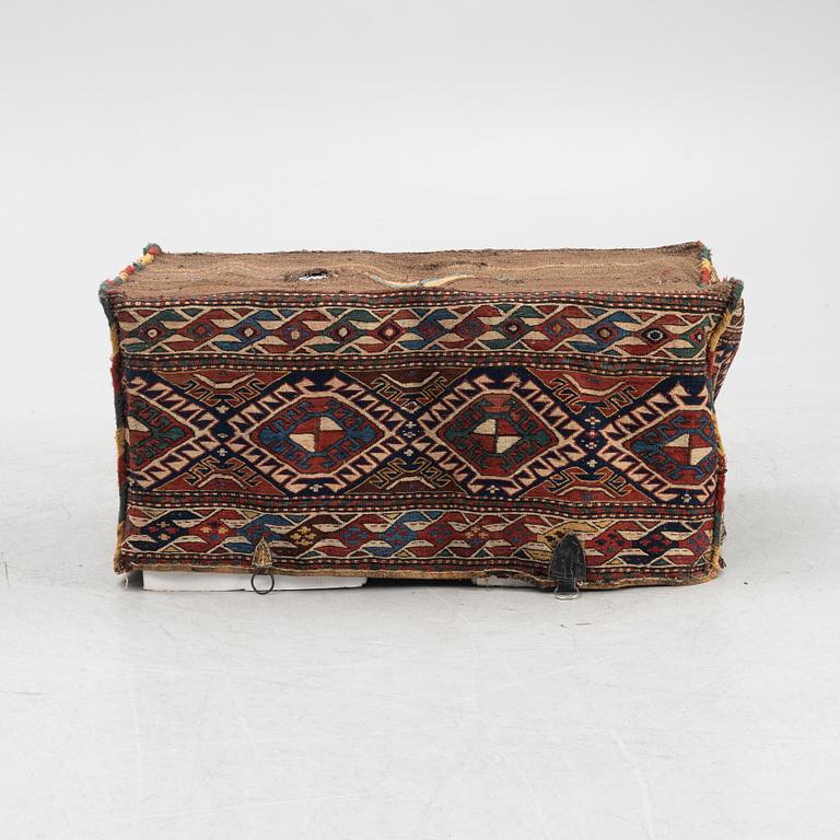 Antik Shasavan Mafrash, Längd 151, bredd 55, höjd 44 cm.