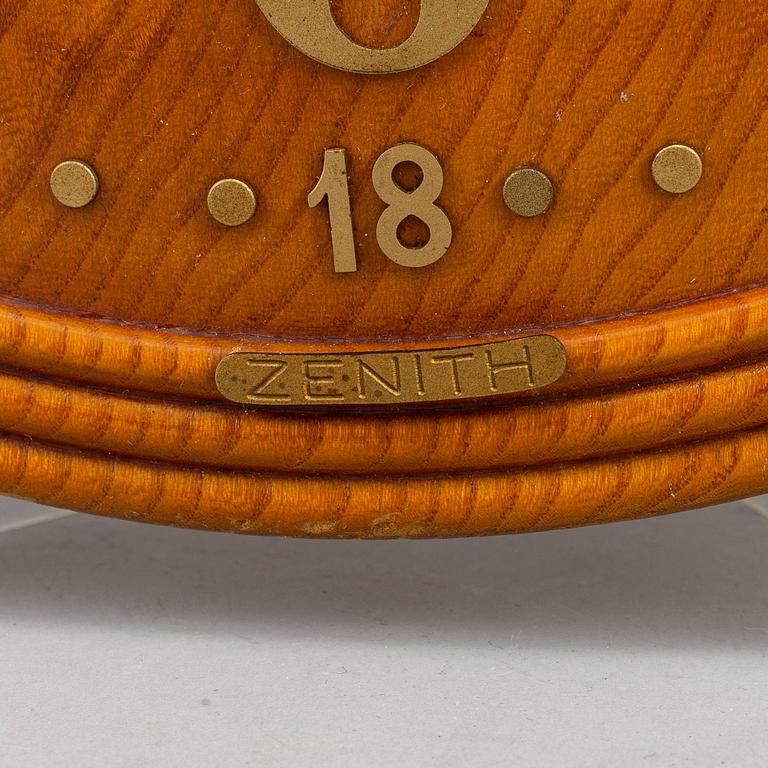 VÄGGUR, Zenith, 18-dagarsverk, 1900-talets mitt.