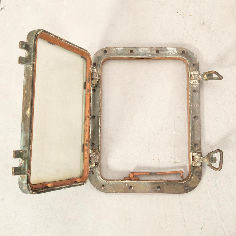 Ventil / fartygsfönster, 1900-talets första hälft.