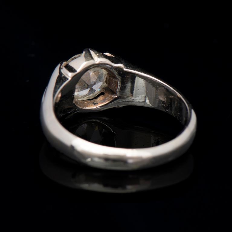 RING, gammalslipad diamant, 18K vitguld.