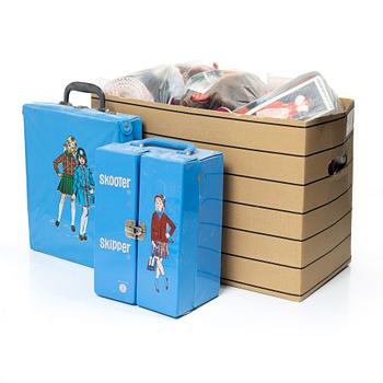 Barbie, tillbehör, kläder och accessoarer, en samling, Mattel, 1960-1990-tal.