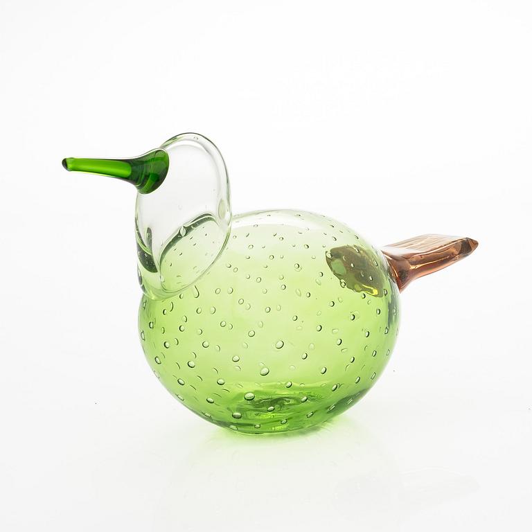 Oiva Toikka, a 'Summer Finch' glass bird, signed O. Toikka Nuutajärvi.