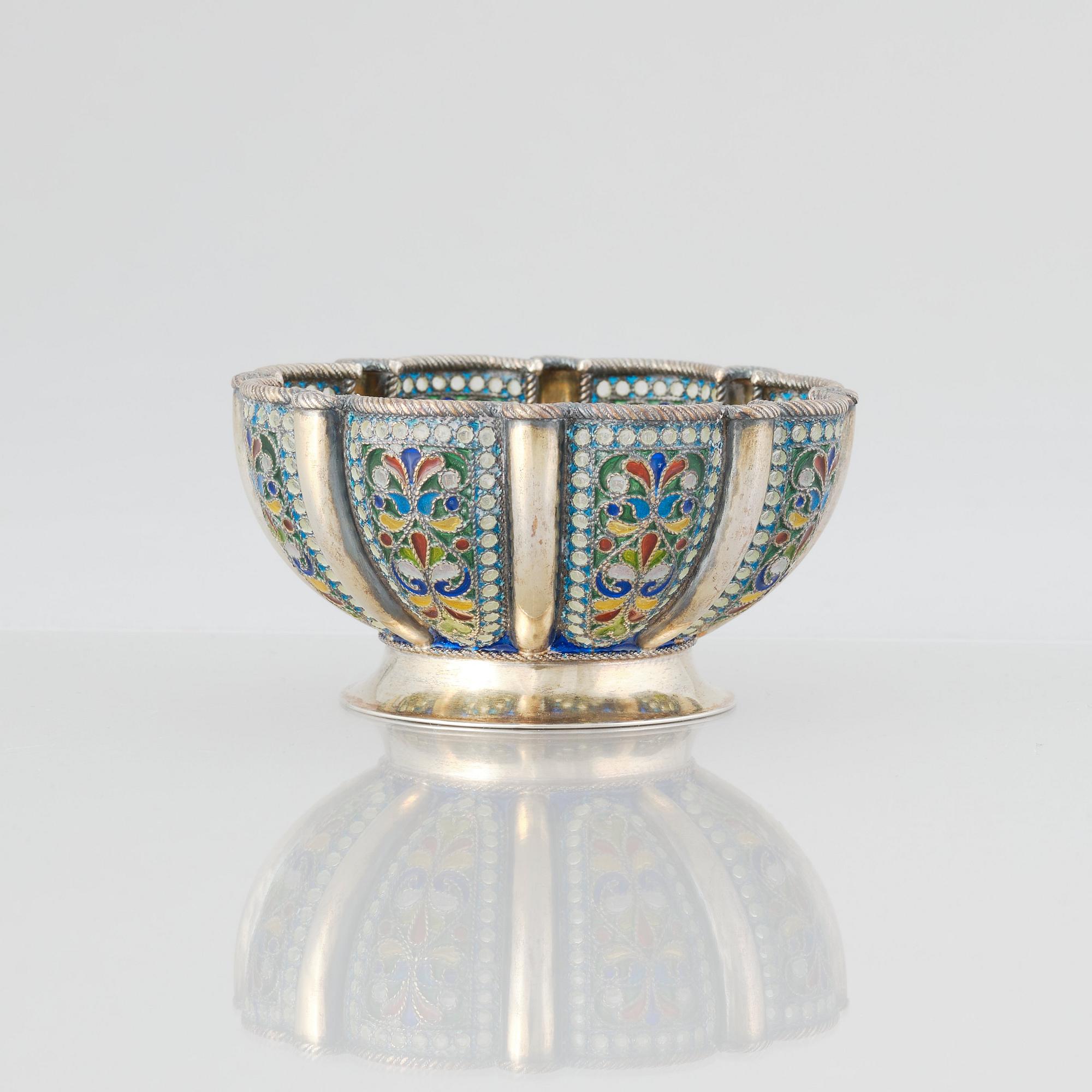 Russian parcel-gilt Silver and Cloisonné Enamel Bratina, Khlebnikov, Moscau 1910. Swedish import mark.