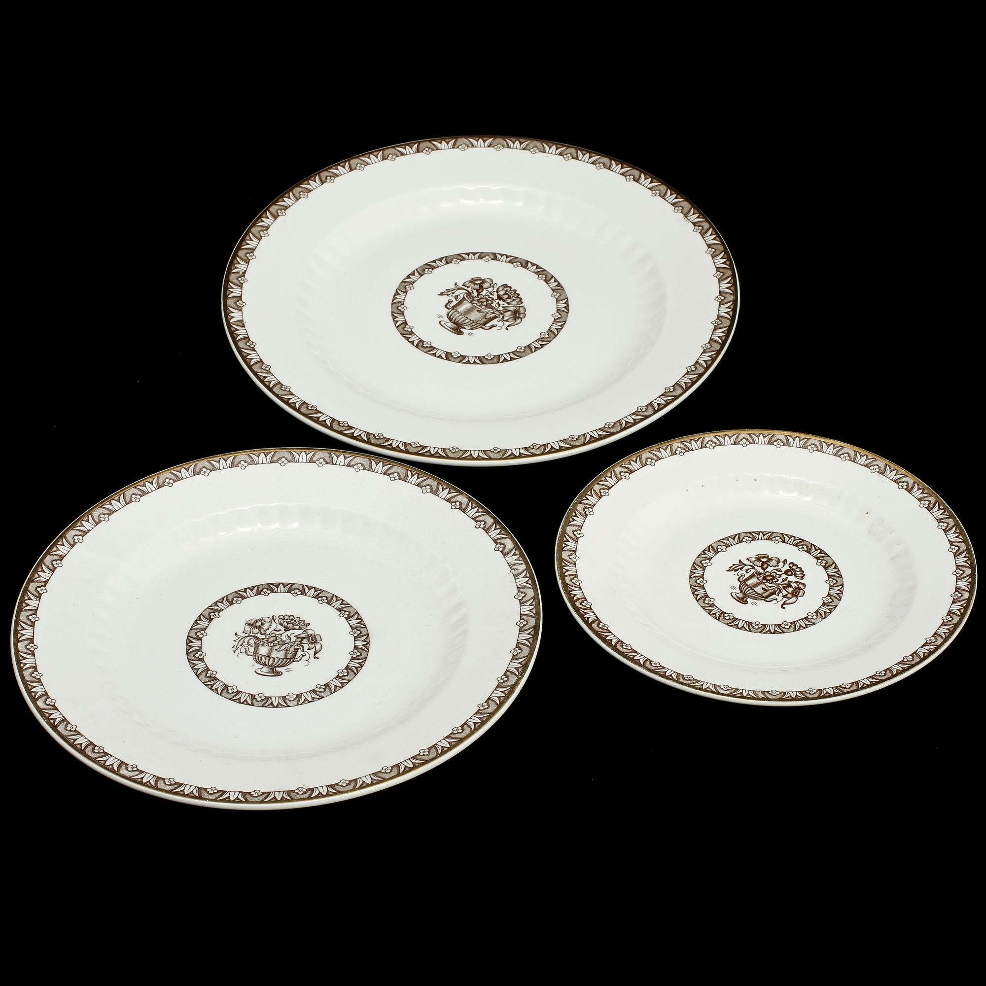 SERVISDELAR, 56 st, flintgods "Krona", Wilhelm Kåge, Gustavsberg, 1900-talets första hälft.