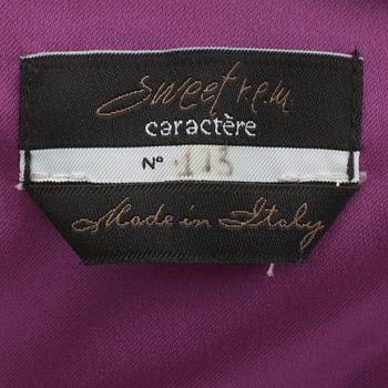 CHARACTÈRE, a pink silk blend cocktail dress.