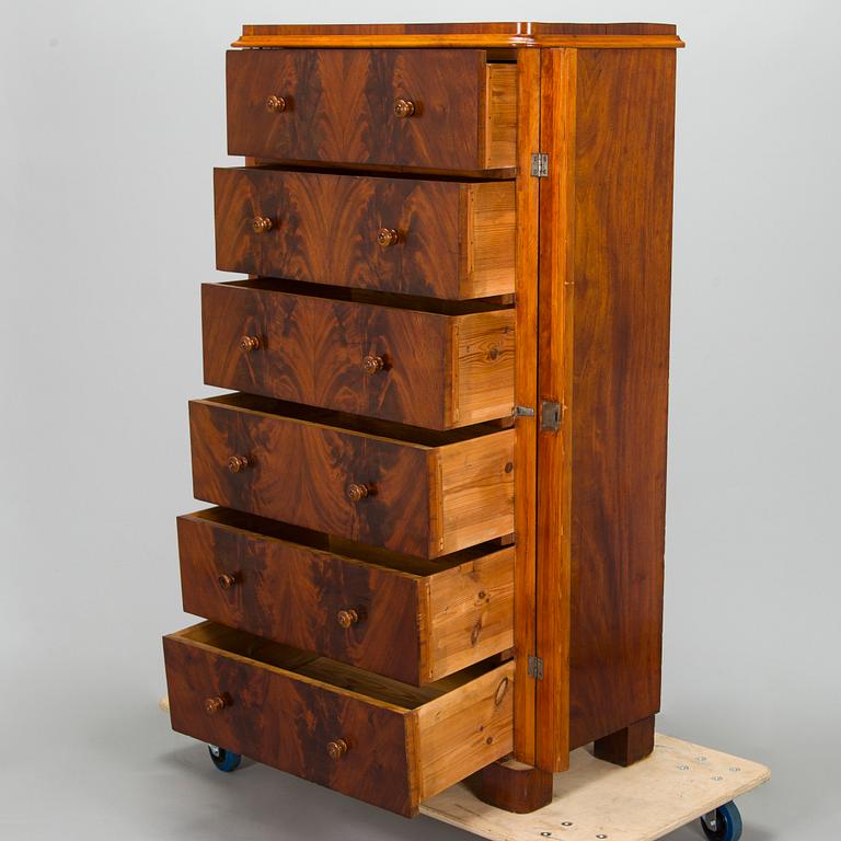 Gentleman's chest of drawers / chest of drawers, circa 1870,