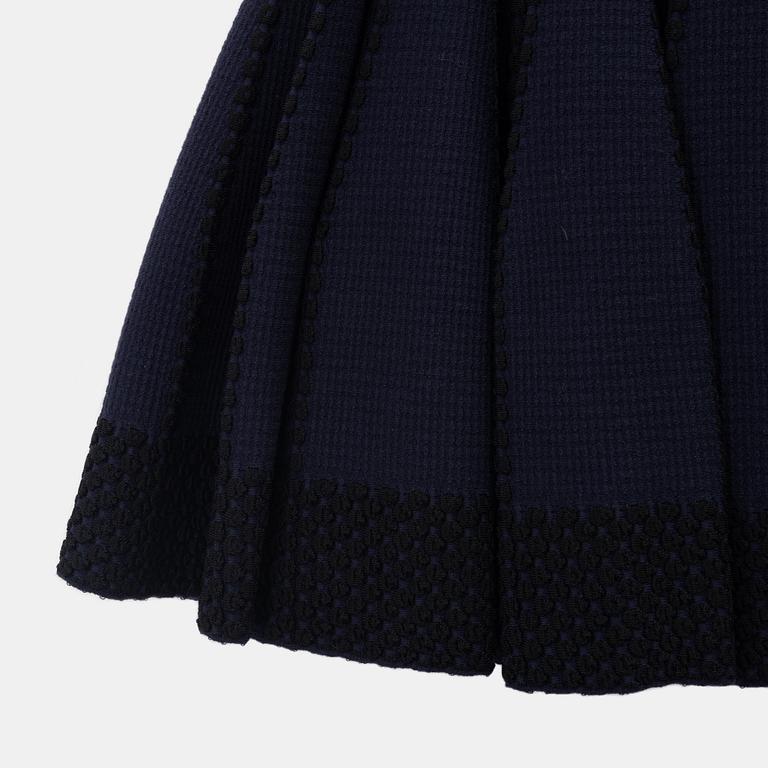 Alaïa, a wool mix skirt, size 36.