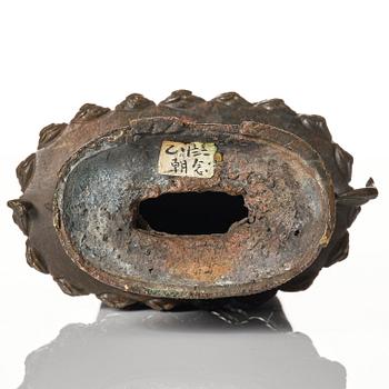 Vit tara, brons. Qingdynastin, Palastil, 16/1700-tal.