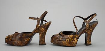 PEEP-TOE, Prada.