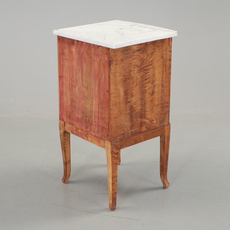 SÄNGBORD/BYRÅ, 1930-/40-tal.
