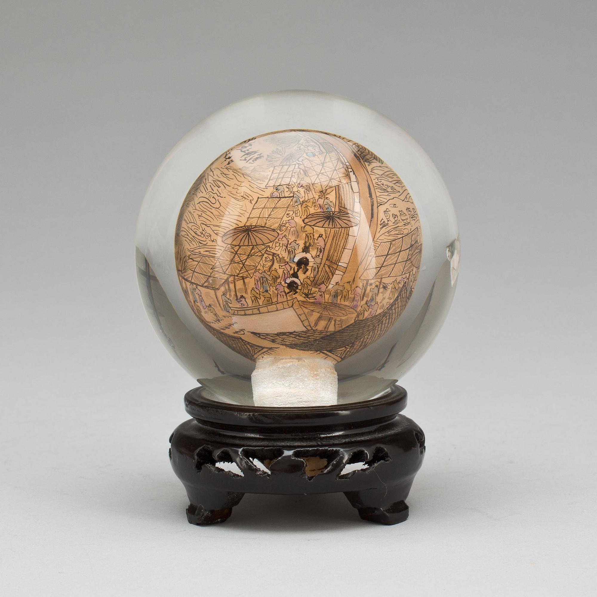 SKULPTUR/GLASMÅLNING. Kina. 1900-talets slut.