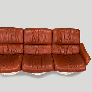 Yrjö Kukkapuro, Sofa, “Saturnus”, for Haimi, 1980.