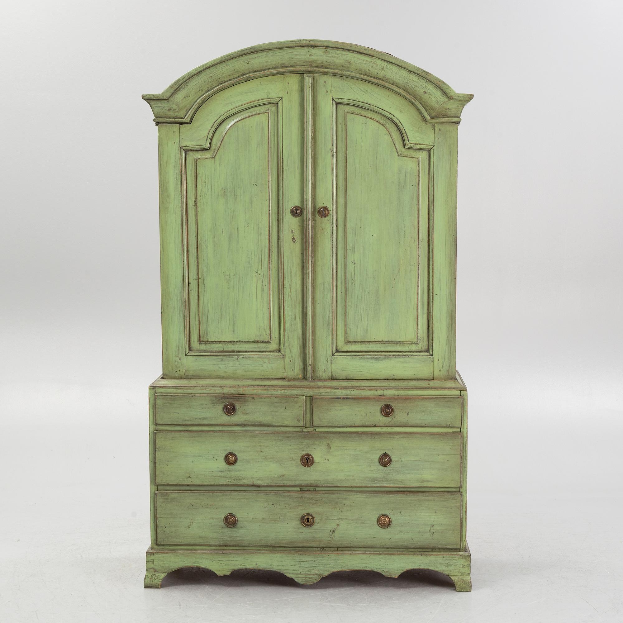 A 18th century cabinet.