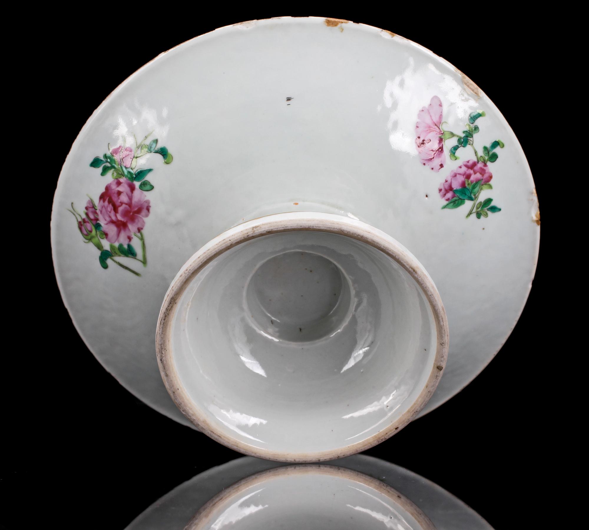 TAZZA, porslin. Kina. Sen Qing. 1800/1900-tal.