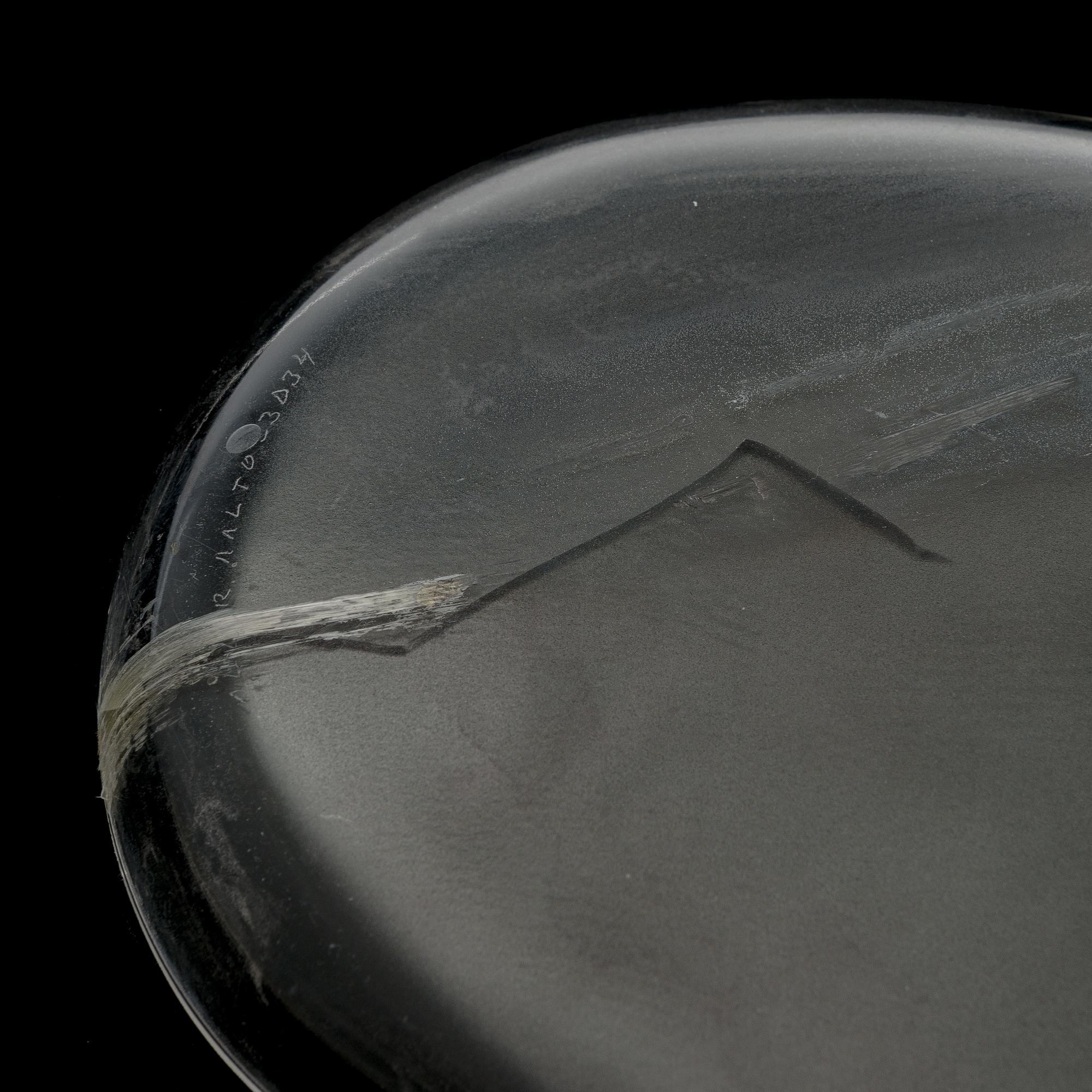 Alvar Aalto, a '3034' dish signed Alvar Aalto 3034. Manufactured by Iittala early 1960s.