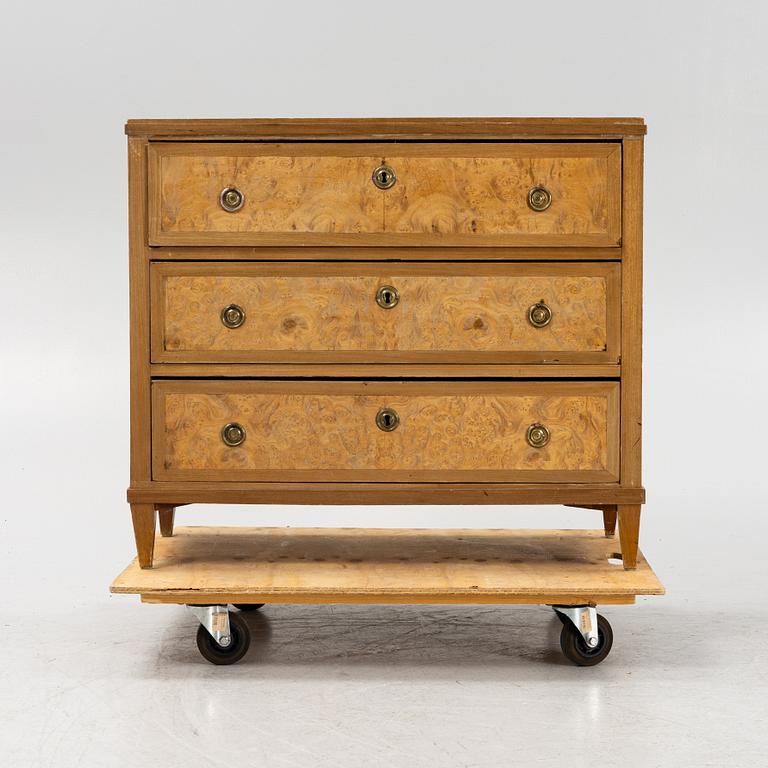 A Gustavian style chest of drawers, early 1900.