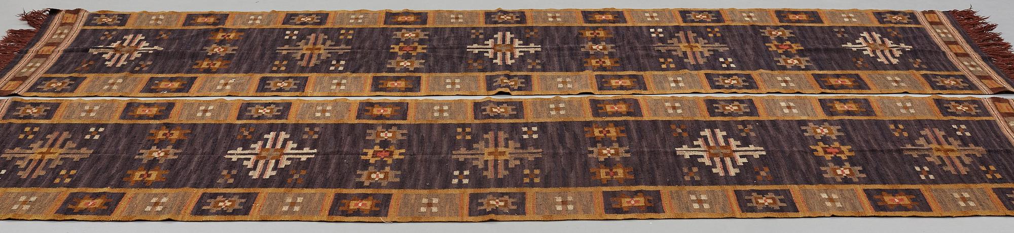 Märta Måås-Fjetterström, DRAPERIER, 1 par, rölakan, "Draperi med Långbårder", ca 298,5 x 78,5 och 301,5 x 79  cm, ett draperi signerat MMF.