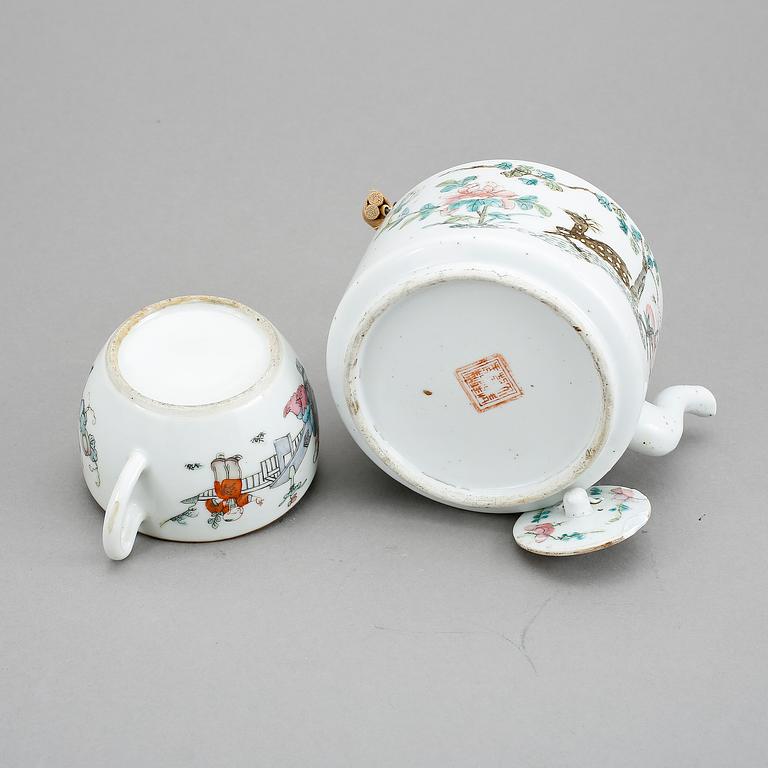 KANNOR, 2 st, porslin, Kina, 1800-tal.