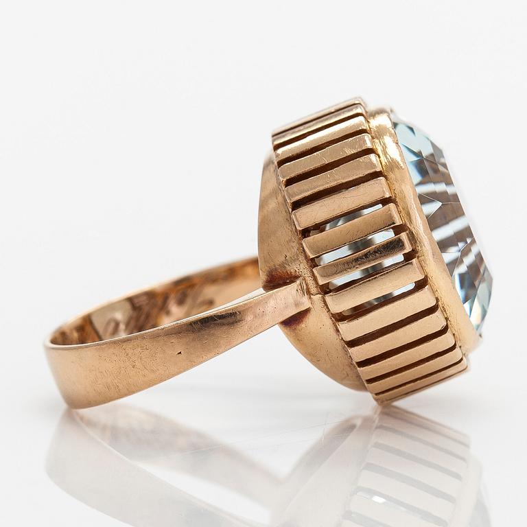 Börje Rajalin, a 14K gold ring, with an aquamarine. Kalevala Koru 1965.