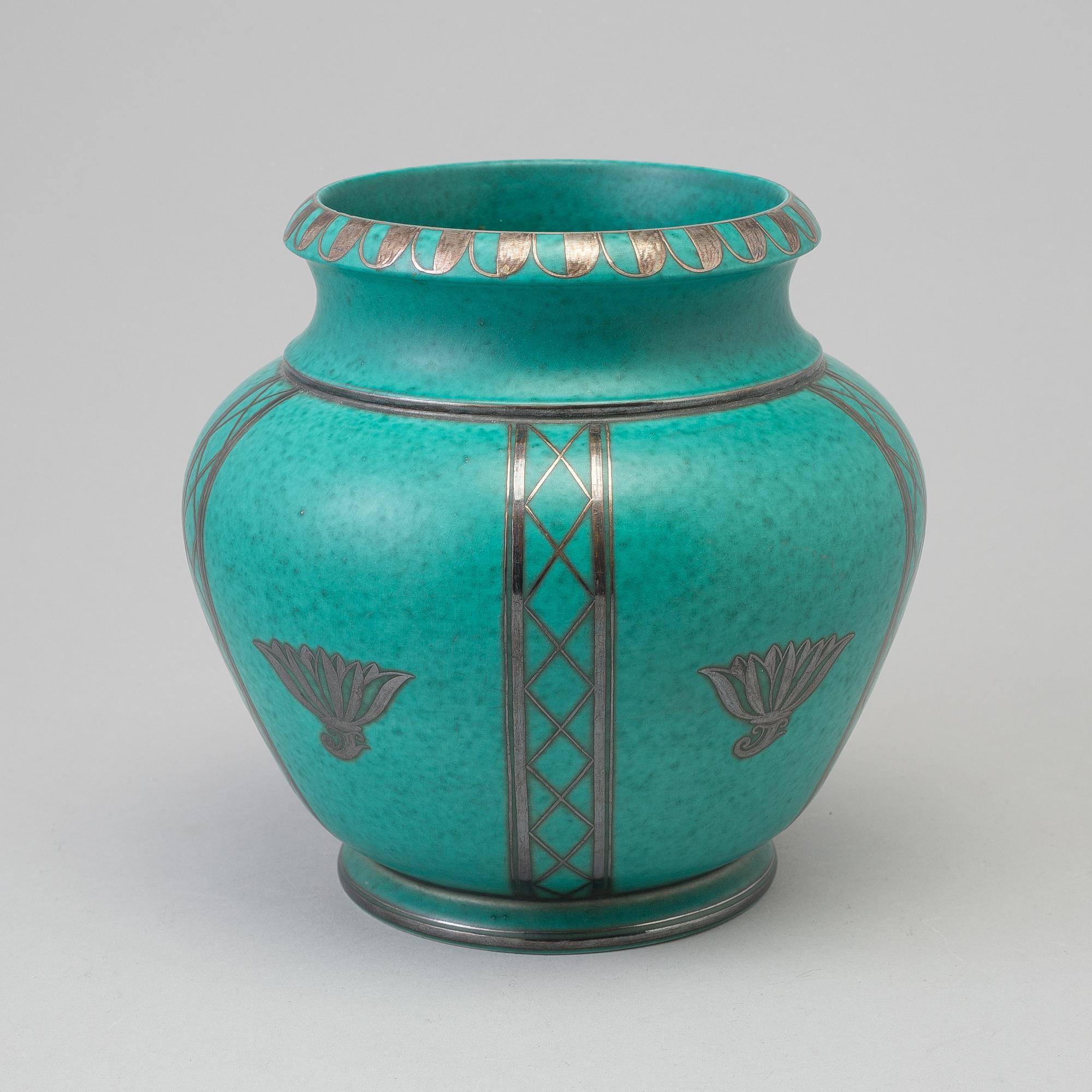 WILHELM KÅGE, an 'Argenta' stoneware vase from Gustavsberg, second half of the 20th Century.
