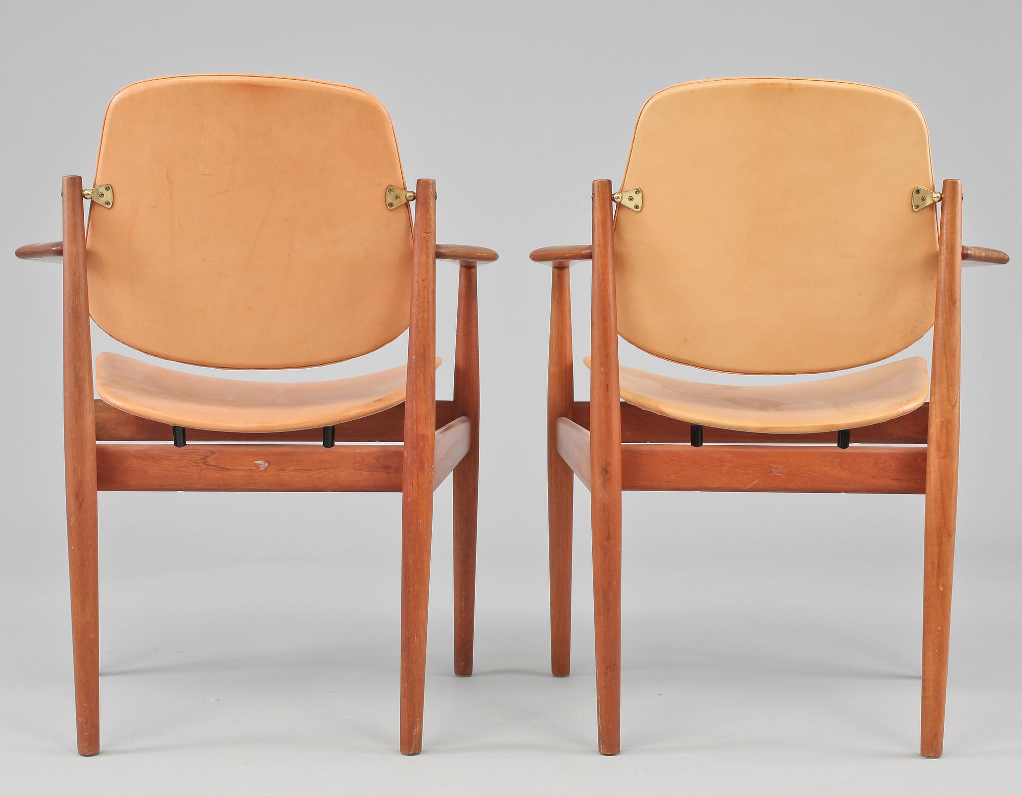 KARMSTOLAR, ett par, "Fd 185/6", Arne Vodder, France Daverkosen, Danmark, 1960-tal.