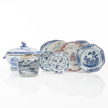 Porcelain, 9 decares, China, 18th-19th century.